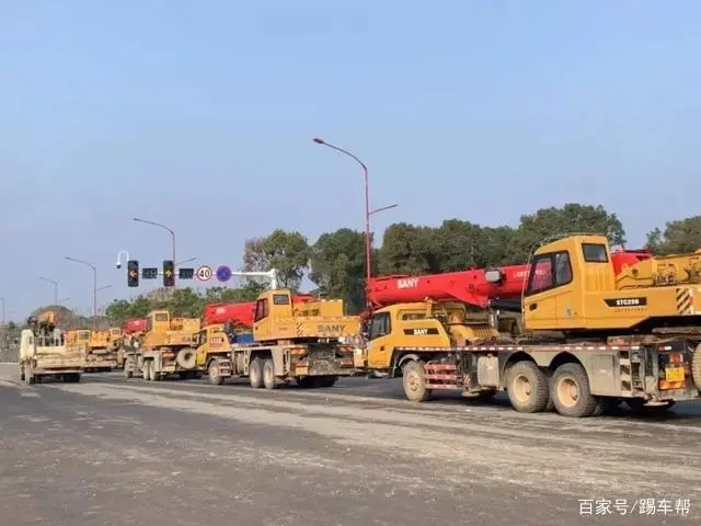 挖掘小型机品牌排行榜_挖掘小型机品牌有哪些_小型挖掘机品牌