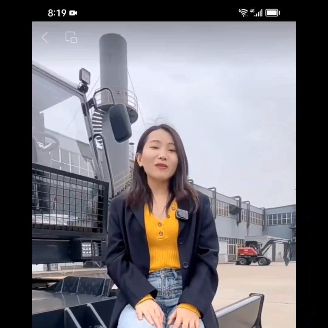 轮式挖掘机破碎锤_破碎锤挖掘机视频_破碎锤挖掘轮式机操作视频