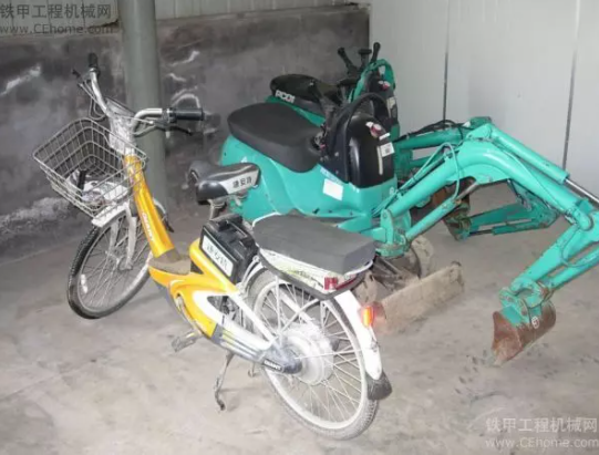 小型挖掘机宽是多少米_小型挖掘机宽度_微型挖掘机宽度多少
