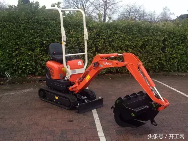 宽度挖掘小型机图片大全_小型挖掘机宽是多少米_小型挖掘机宽度