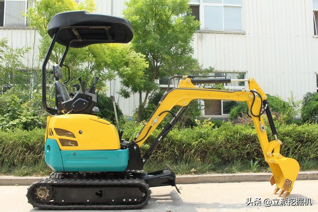 小型挖掘机价格机价格_挖掘小型报价机多少钱_小型挖掘机报价