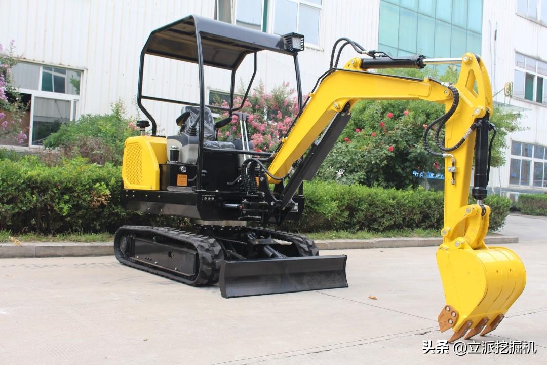 挖掘小型报价机多少钱_小型挖掘机报价_小型挖掘机价格机价格