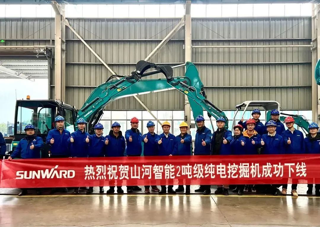 小型挖掘机工作视频大全集_小型挖掘机多重_小型挖掘机视频大全