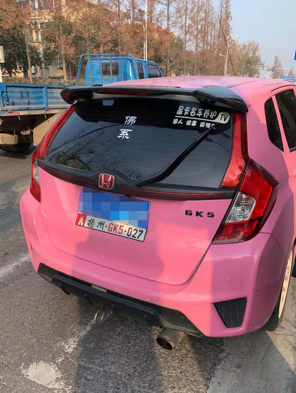 轮式挖掘机能上路行驶吗_上路挖掘能行驶轮式机车吗_轮式挖掘机上道路行驶