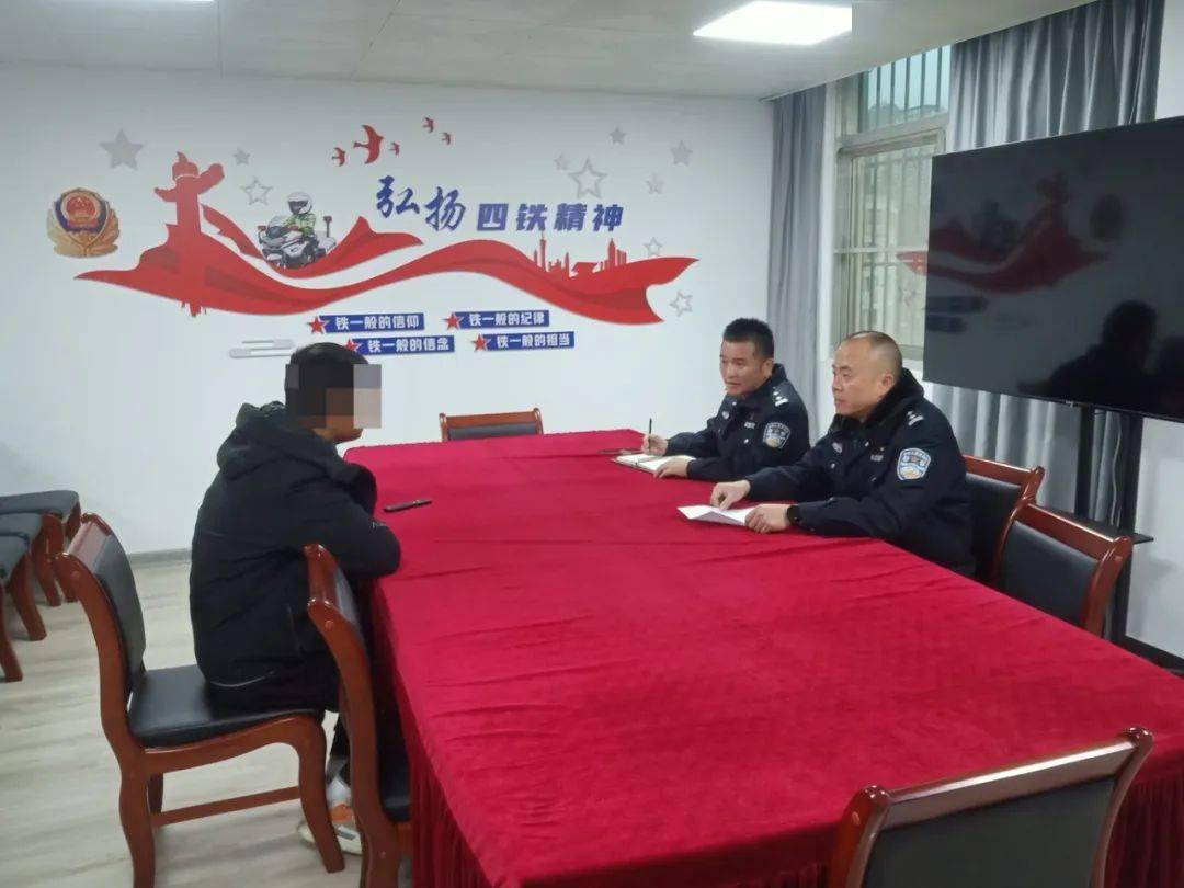 轮式挖掘机挖_轮式挖掘机上路_轮式挖掘机用途