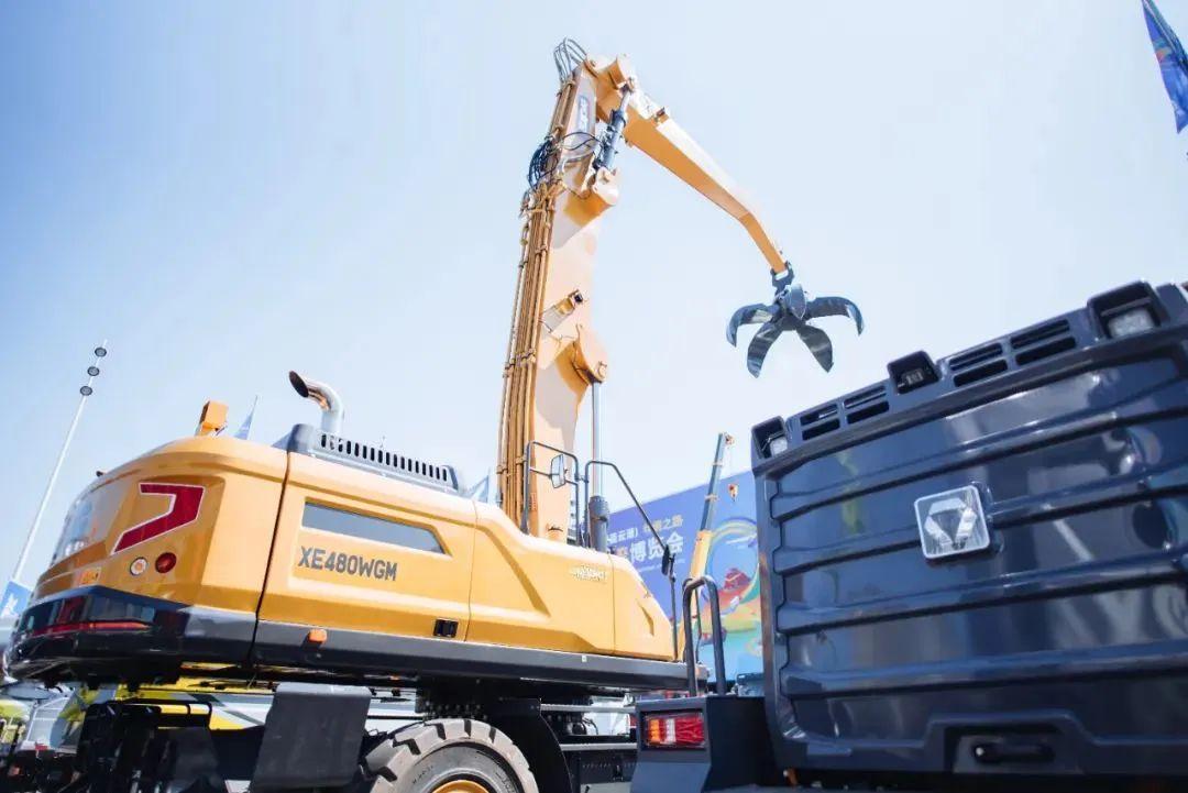 日立120轮式挖掘机报价_徐工轮式挖掘机_徐工轮式摊铺机