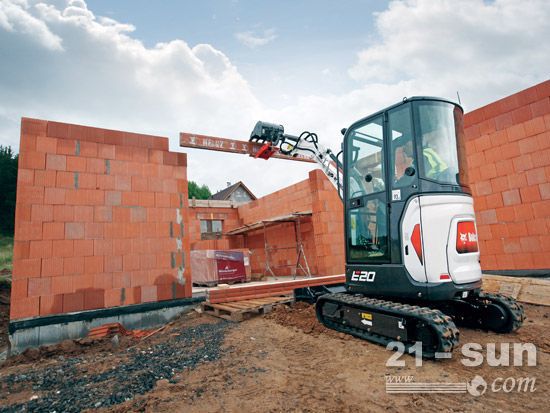 小型挖掘机施工视频_小型挖掘工具_施工挖机视频表演大全