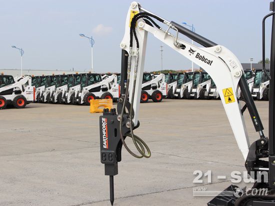 小型挖掘机施工视频_施工挖机视频表演大全_小型挖掘工具