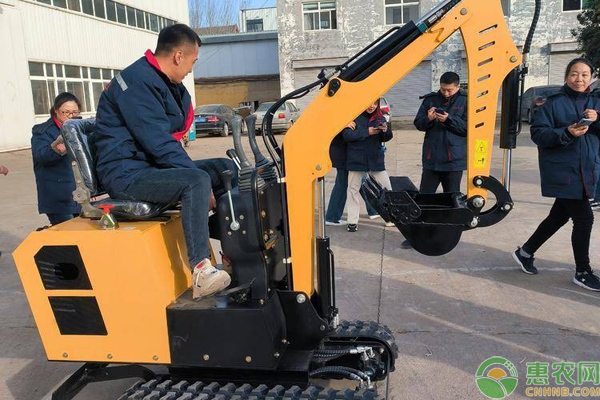 小型挖掘机多宽多高_小挖机长宽高_小型挖掘机宽度是多少