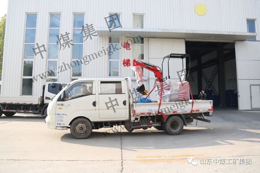 小型挖掘机厂家_挖掘小型厂家机械有哪些_小型挖掘机公司