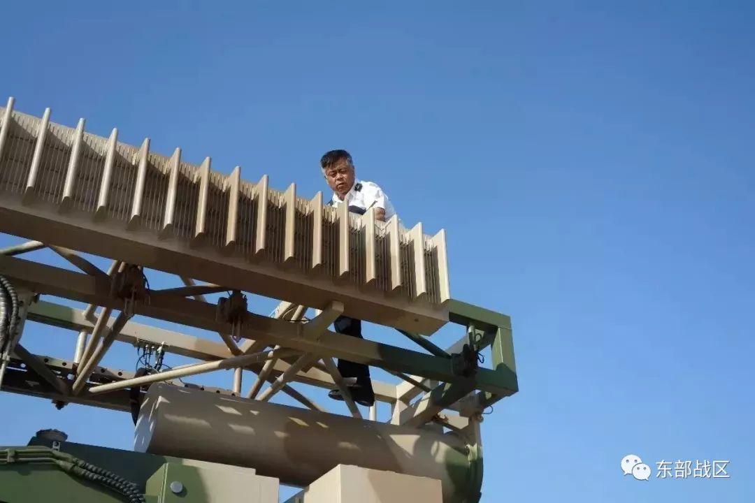 小型挖掘机尺寸_挖掘小型尺寸机器_小型挖掘机的尺寸