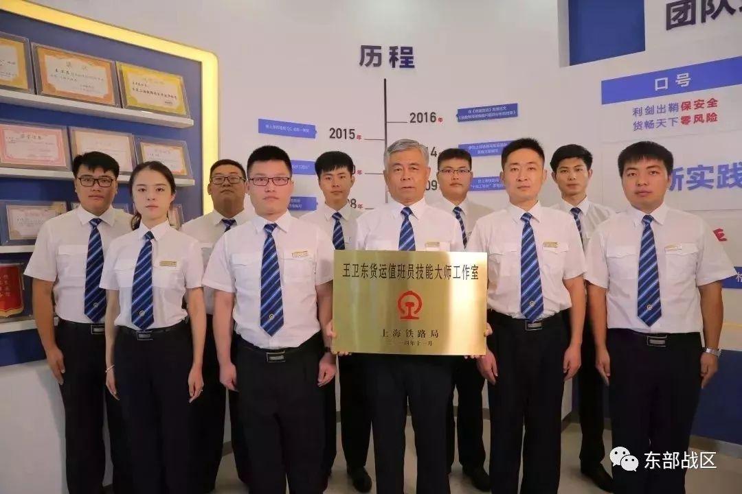 小型挖掘机的尺寸_小型挖掘机尺寸_挖掘小型尺寸机器