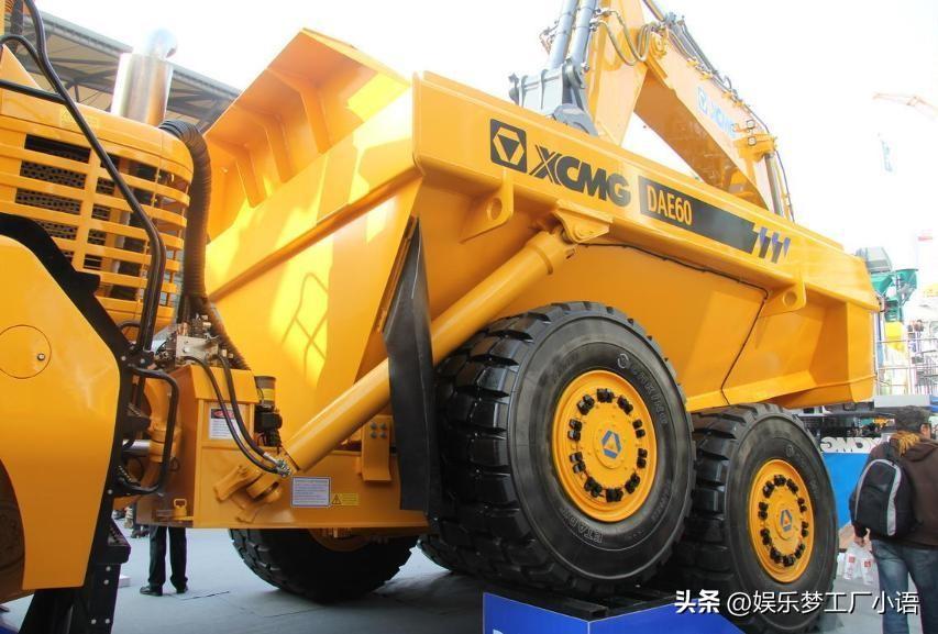 轮式挖掘机工厂_生产轮式挖掘机_轮式挖掘机厂家普工